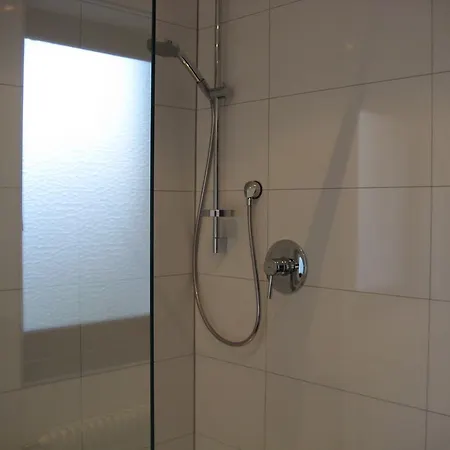 Ferienwohnung-vs Apartment *